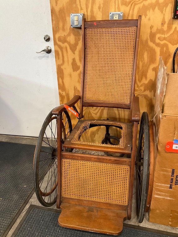 Image for Mercedes, furniture, collectibles, household-New North