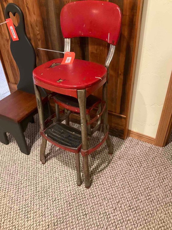 Metal stool-Basement 