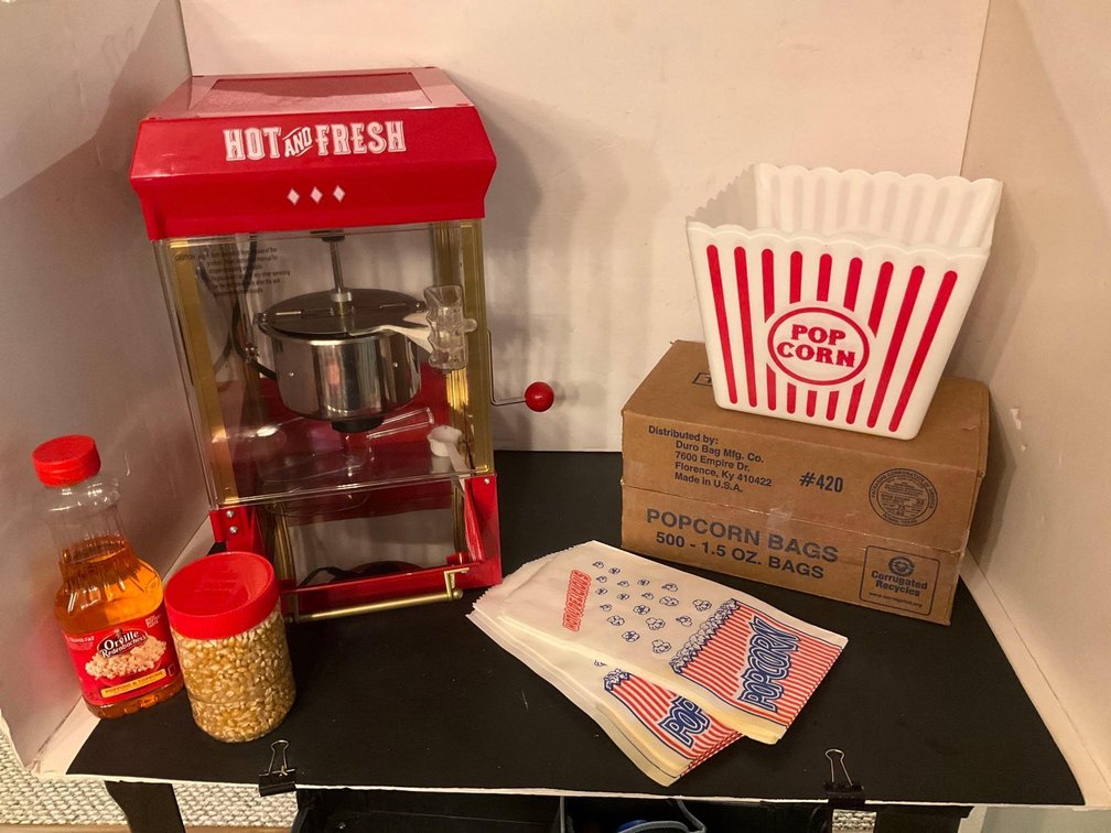 Mini popcorn popper & related-Basement 