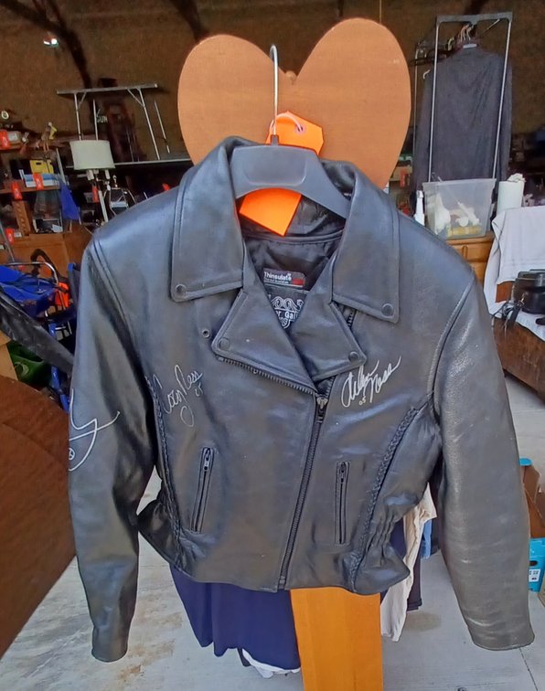 Leather Woman's Motorcycle jacket w/chaps XL