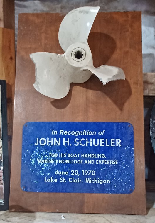 Vtg Ships wheel w/gear 15x29 & 4 bouy's