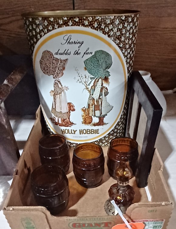 Vtg mugs, security camera's, d\uFFFdcor 2 lots & more