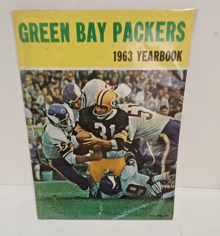 Vtg 1963 Green Bay Yearbook w/Jim Taylor on cover, Team went 11-2-1