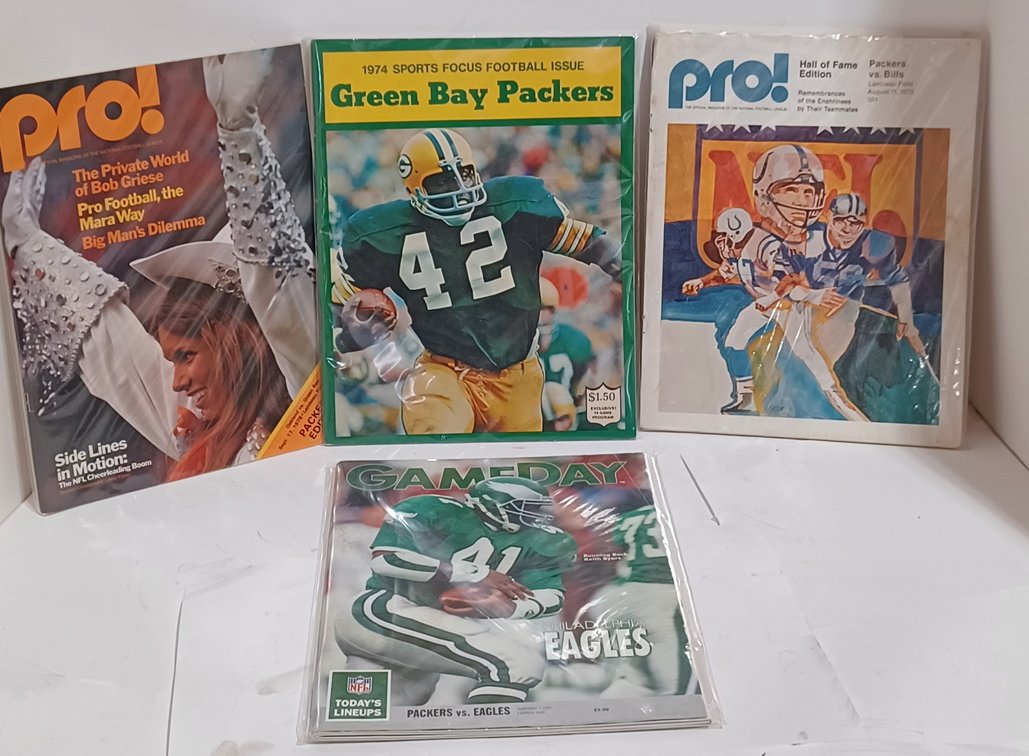 John Brockington 1974 Packer Yearbook w/3 Packer Game Day programs