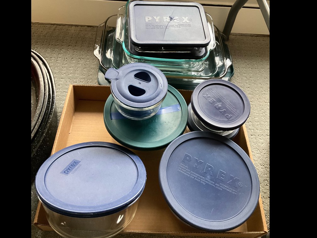 Assorted Pyrex bowls & bakeware-Living room 