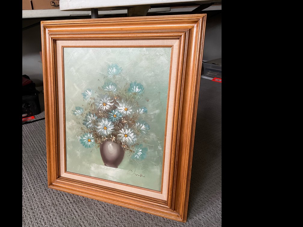 Framed canvas decorator 22x27”-Living room 