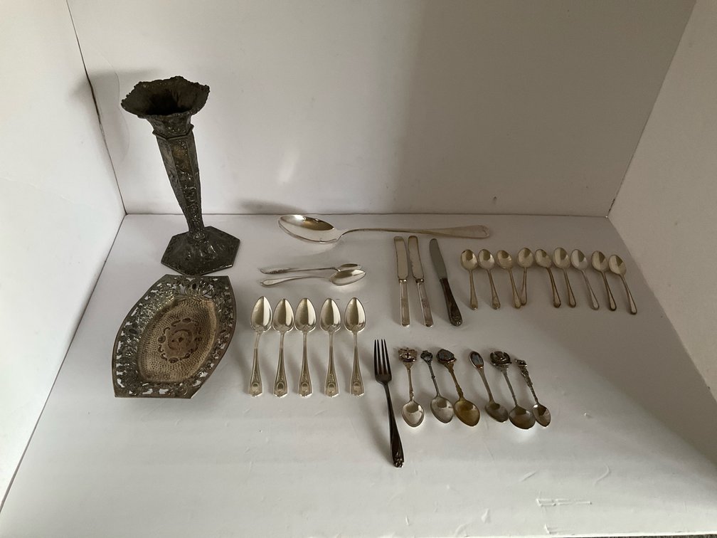 Vase, spoons, knives & assorted-Living room 