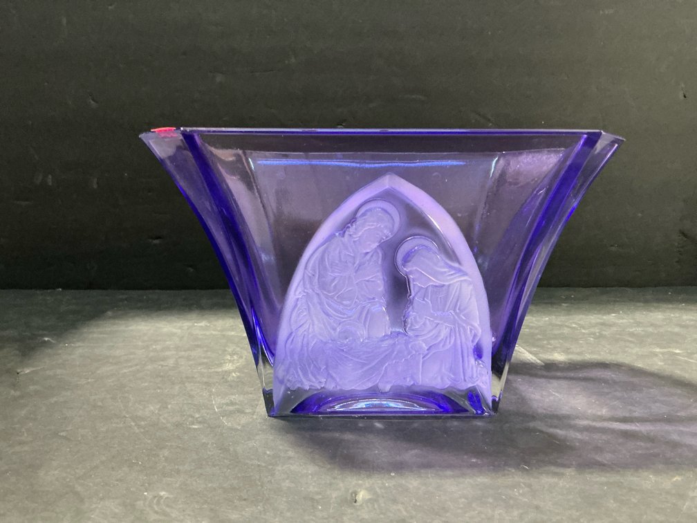 Holy family glass planter 8 x 5 x 5
