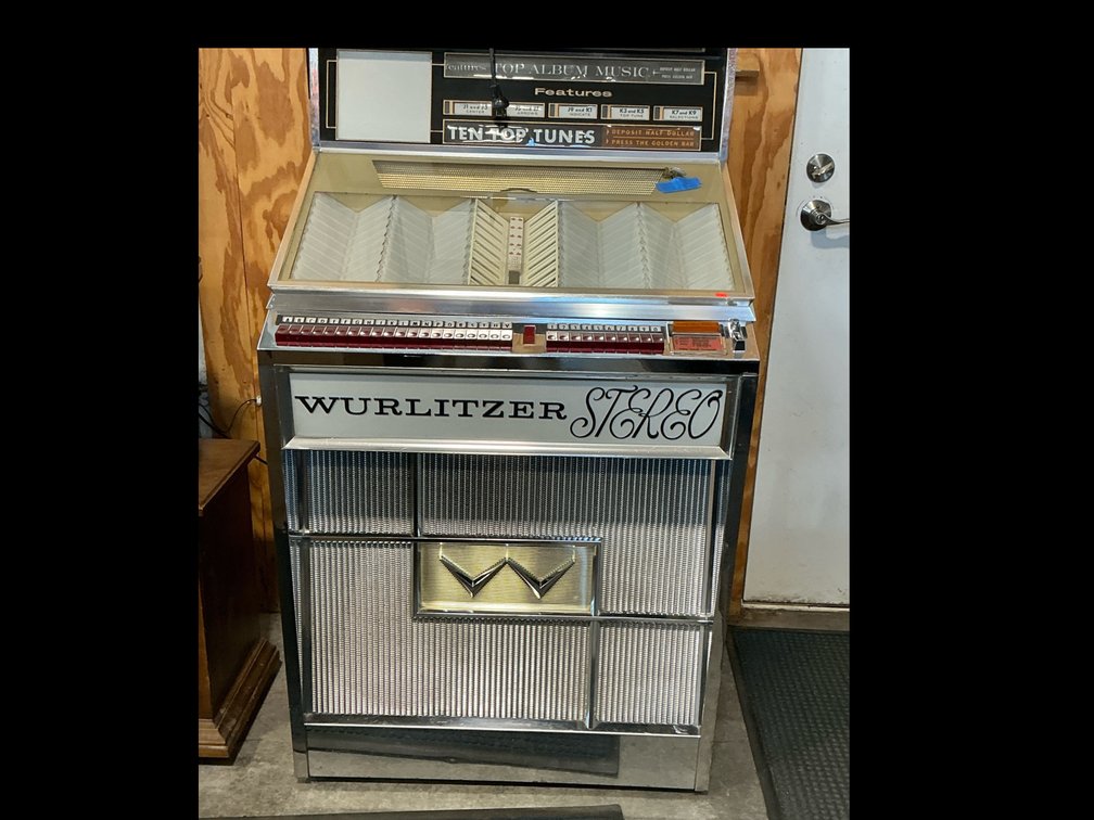 Wurlitzer stereo jukebox