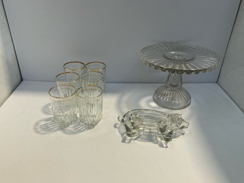Glasses, cake stand & assorted 