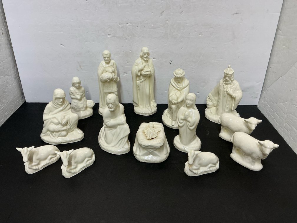 Ceramic nativity pieces-Camel has a repaired neck 