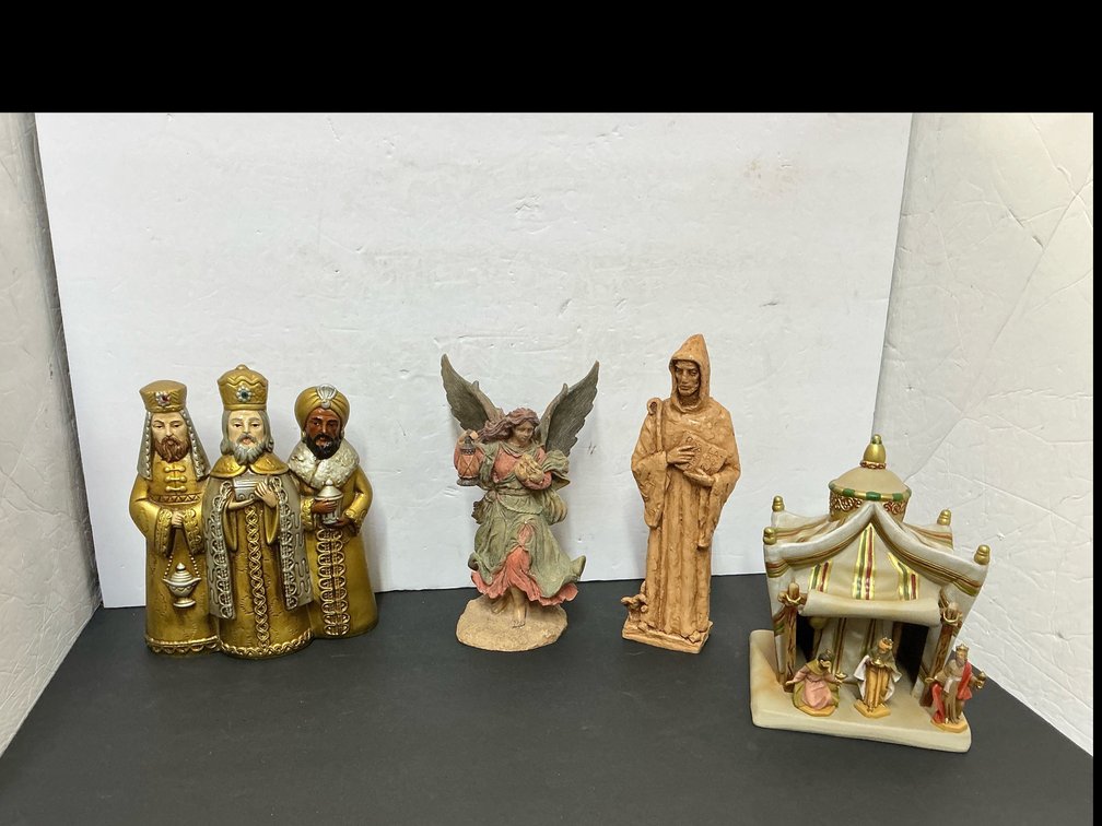 3 kings & assorted decorators 