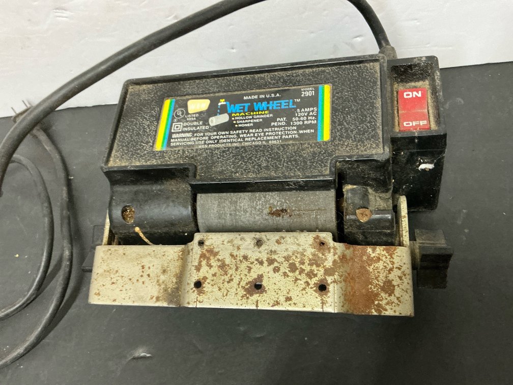 Wet wheel machine 