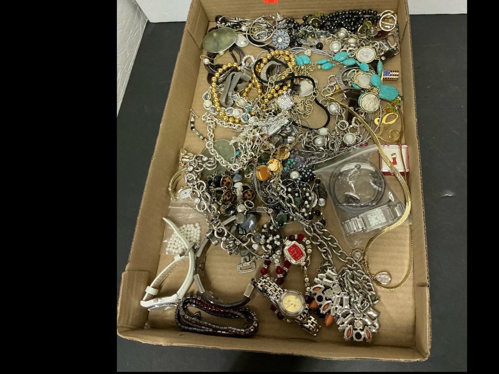 Wrist watches & costume jewelry 