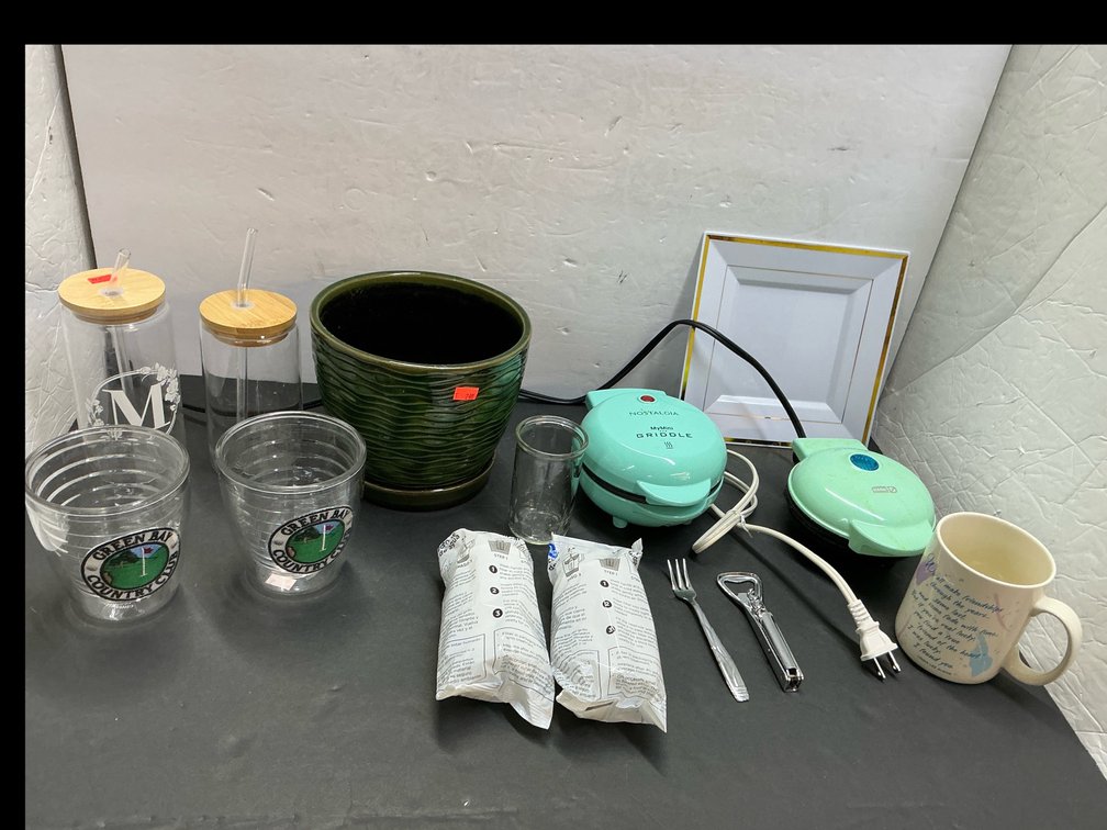 Planter, mini griddle & assorted 