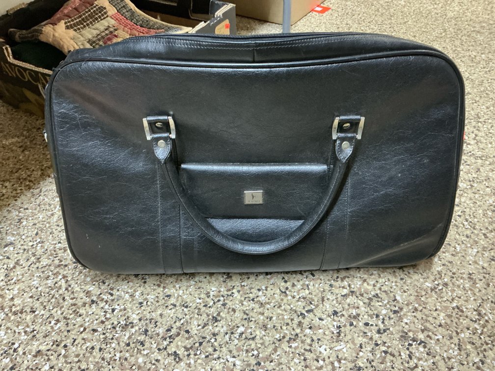 Leather duffel bag 