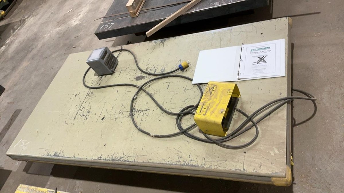 Southworth LS2-36 Lift Table
