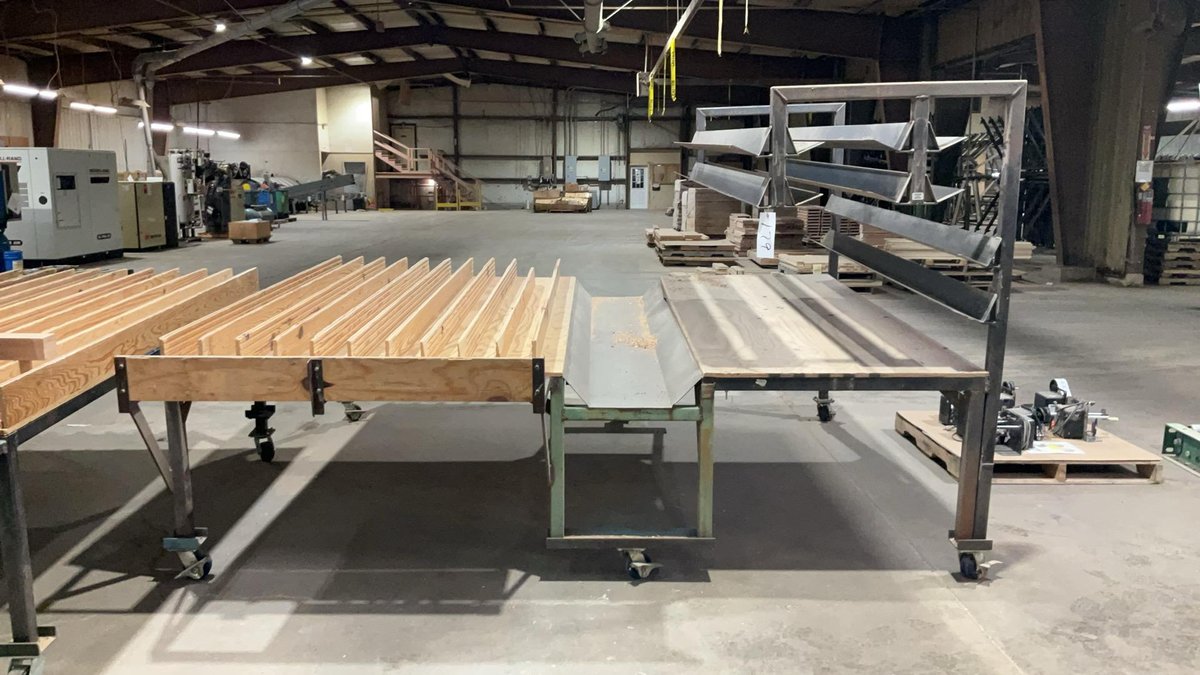 Molder Outfeed Sorting Table