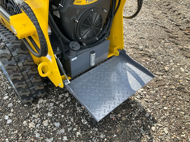 Unused LandHonor LHR-T460K1 Mini Skid Steer Track Loader - Middlefield, OH