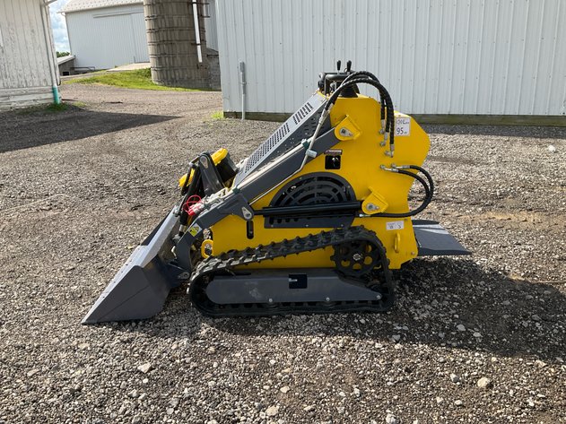Unused LandHonor LHR-T460K1 Mini Skid Steer Track Loader - Middlefield, OH