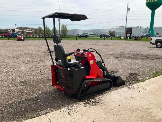 Unused SDLL580 Mini Skid Steer  - Middlefield, OH