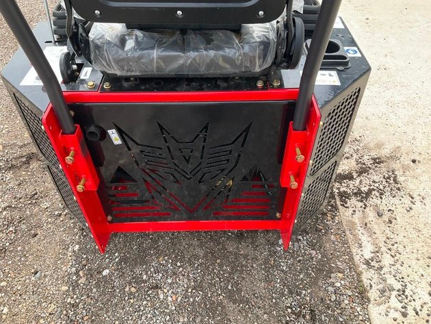 Unused SDLL580 Mini Skid Steer  - Middlefield, OH