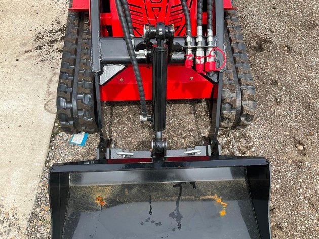 Unused SDLL580 Mini Skid Steer  - Middlefield, OH