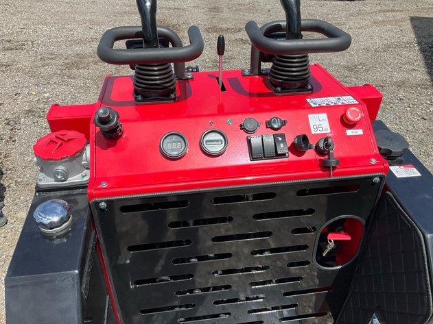 Unused SDlanch SSL1500 Tracked Diesel Mini Skid Steer Loader
