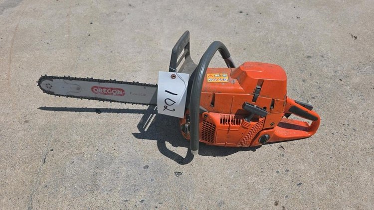 Husqvarna 390 XP Chainsaw