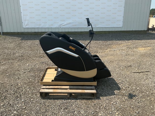 Unused IRMC Massage Chair  - Middlefield, OH