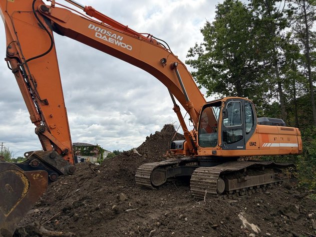 2006 Doosan DX340 LC Excavator
