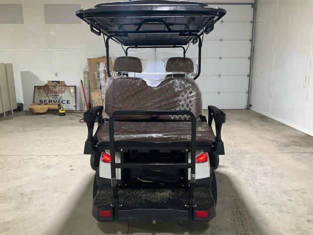 Unused White SDLGC80 GOLF CART  - Middlefield, OH