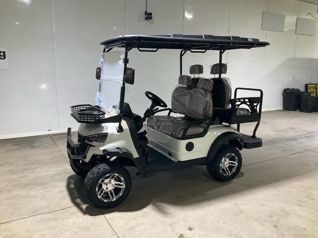 Unused White SDLGC80 GOLF CART  - Middlefield, OH