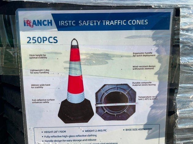 125 Unused Traffic Cones  - Middlebury, IN