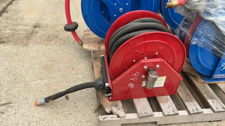 Reelcraft Retracting Hose Reel