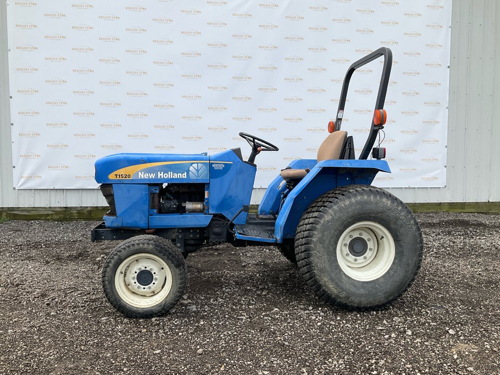New Holland T1520 4x4 Tractor