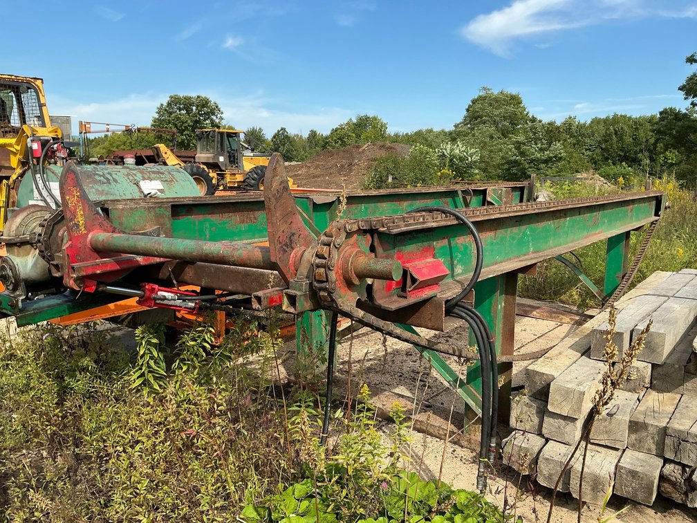 Log Deck with Stop and Loader