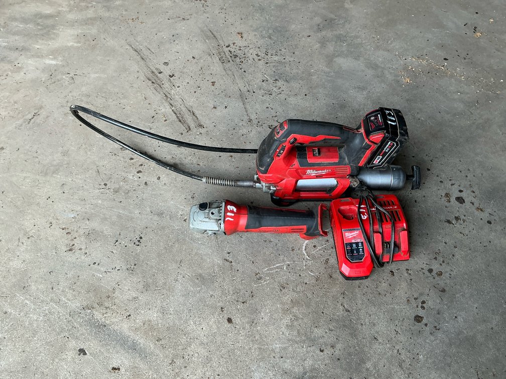 Milwaukee M18 Cordless Grease Gun , 4-1/2" Angle Grinder), Rapid Charger & XC 5.0 Battery