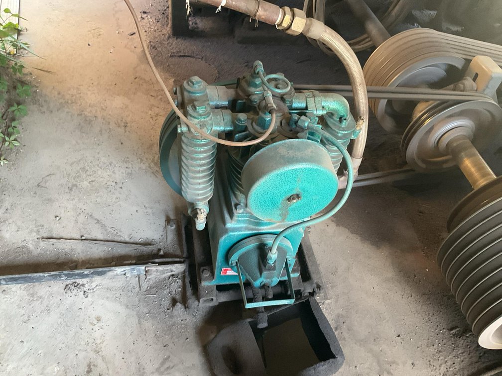 AirComParts EC5U Air Compressor  - JR Sawmill LLC