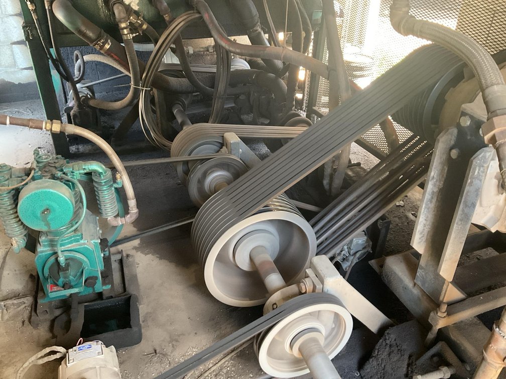 Hydraulic Setup On Lineshaft  - JR Sawmill LLC