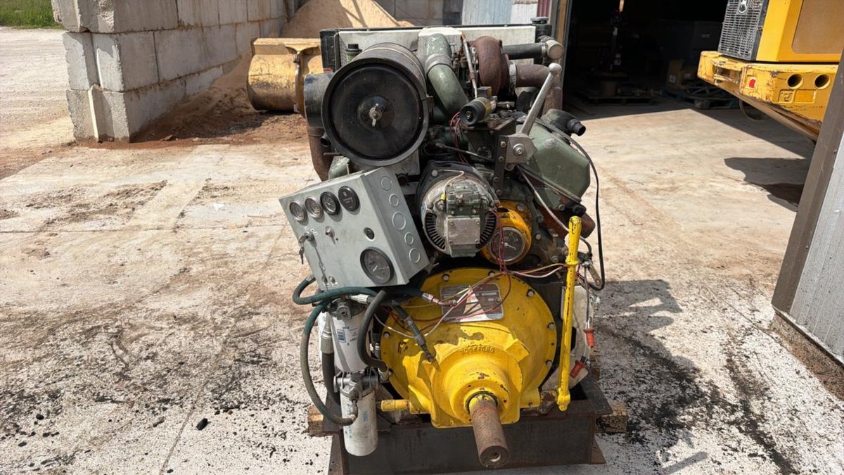 Detroit B653 Power Unit  - Walnut Hill Lumber