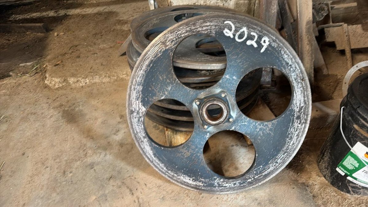 28″ Band Wheels  - Walnut Hill Lumber