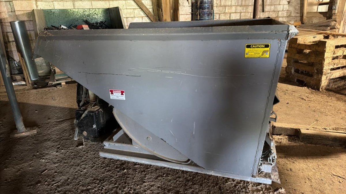 Self Dumping Hopper  - Walnut Hill Lumber