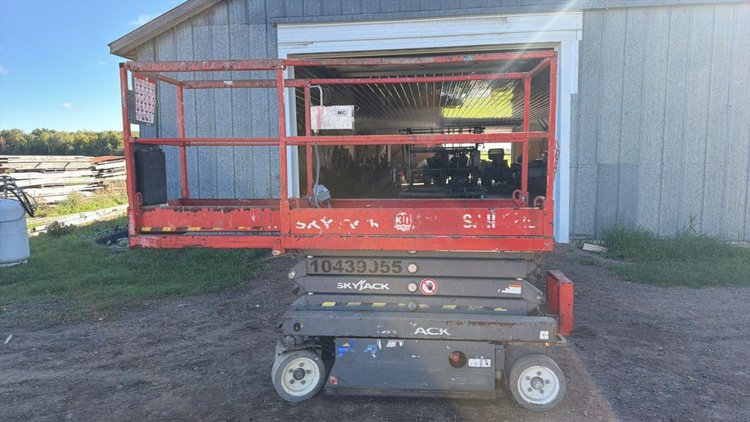 Skyjack 3219 Scissor Lift