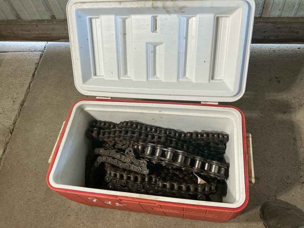 Roller Drive Chains in Red Plastic Cooler