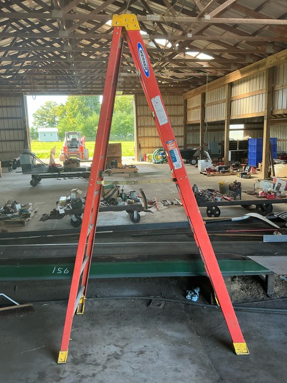 Werner 6208 8' Fiberglass Stepladder