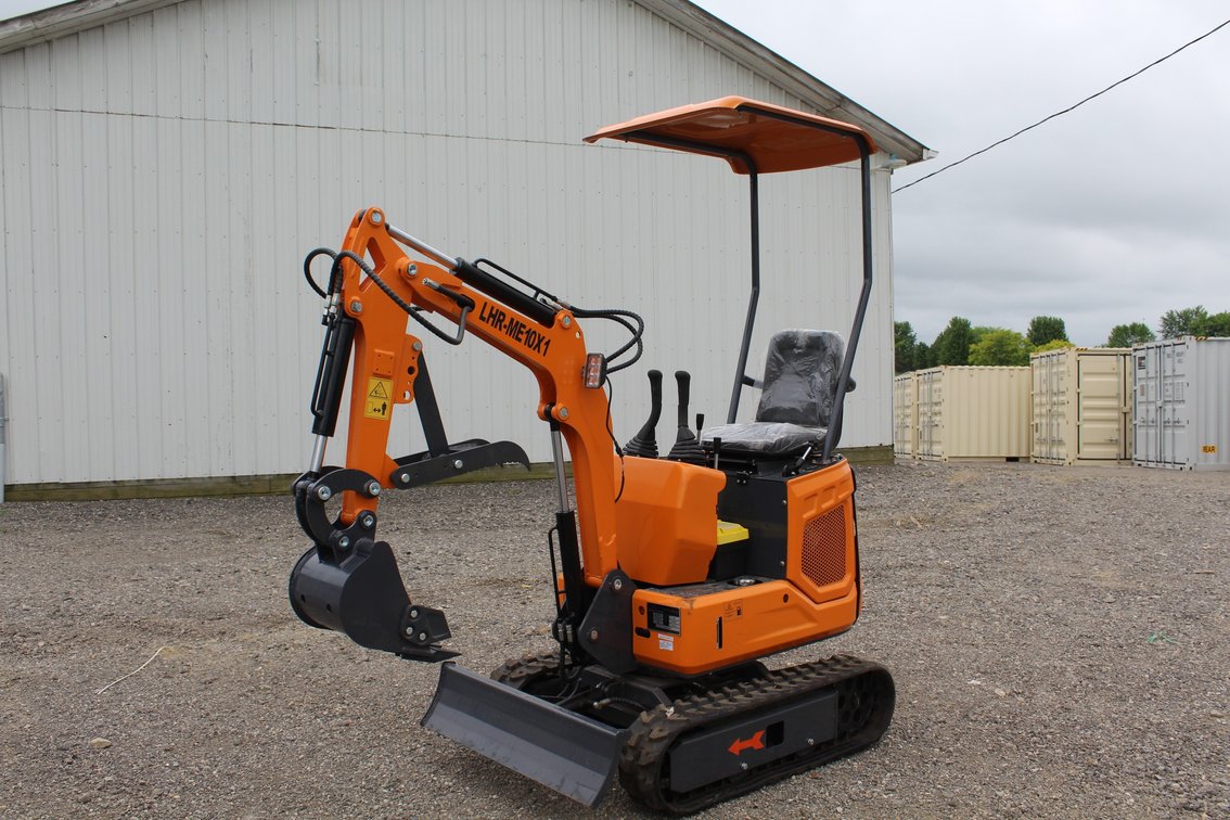 Unassembled Unused LandHonor Mini Excavator - Middlebury, Indiana