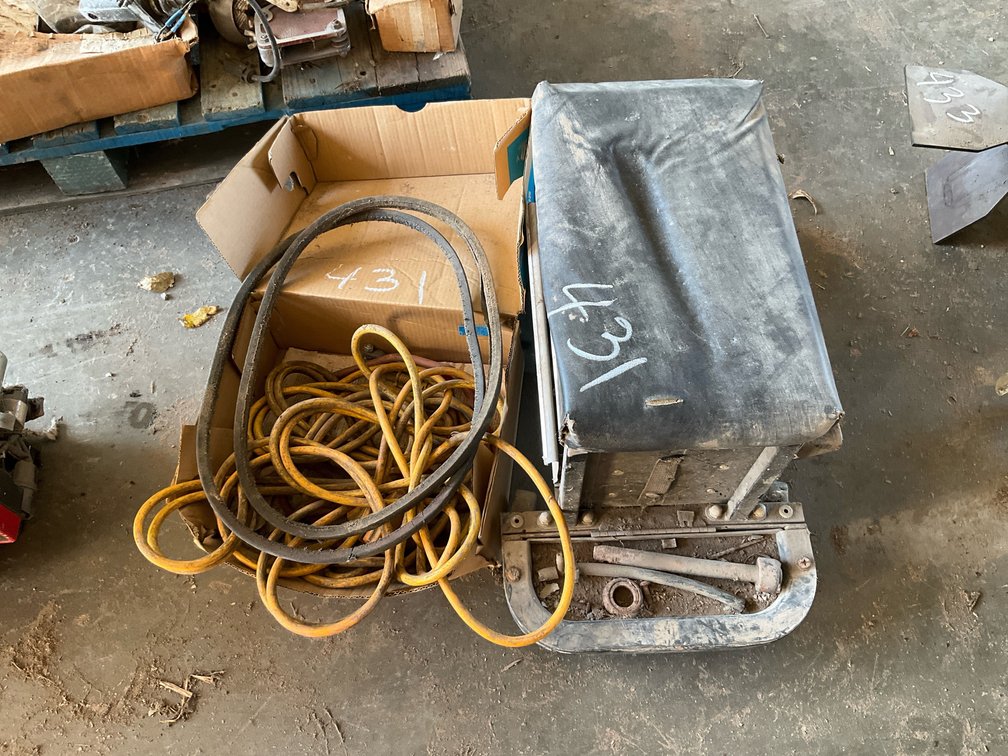 Mechanic's Roller Seat with Drawers, Extension Cord,Hand Tools