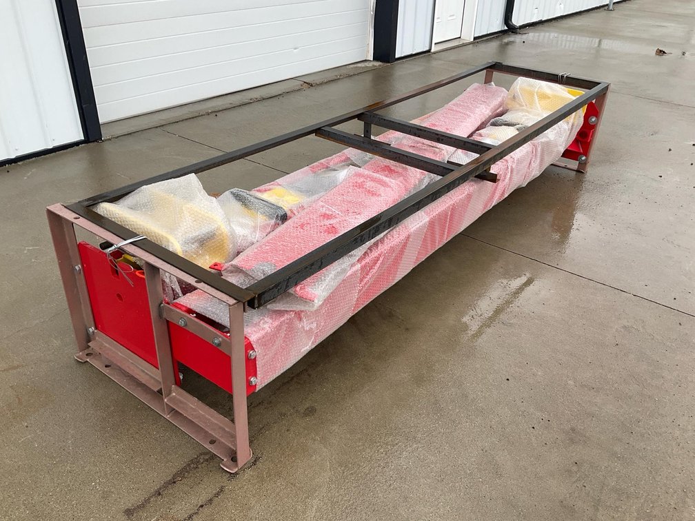 Two Post Hydraulic Auto Car Lift - Middlebury, Indiana