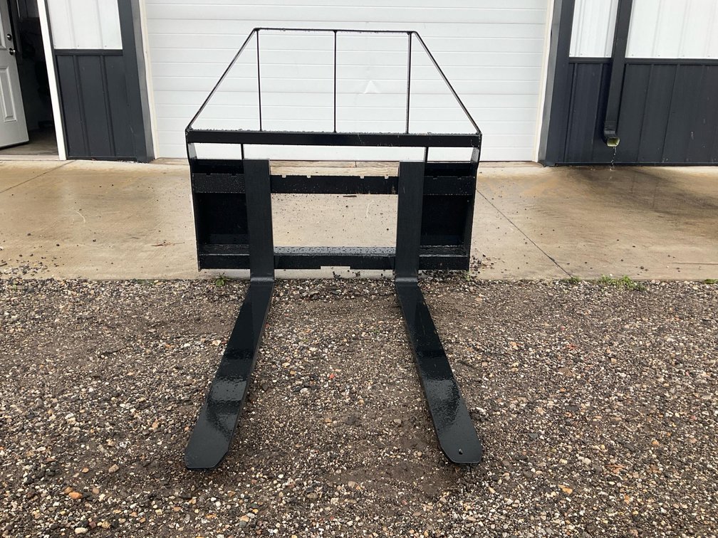 Unused Skid Steer Forks - Middlebury, Indiana